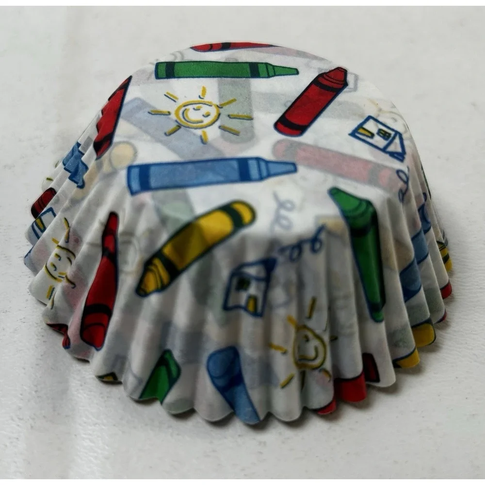 Lot Of Children's Birthday Cupcake Liners Paper Baking Cups 6 Different Styles‎